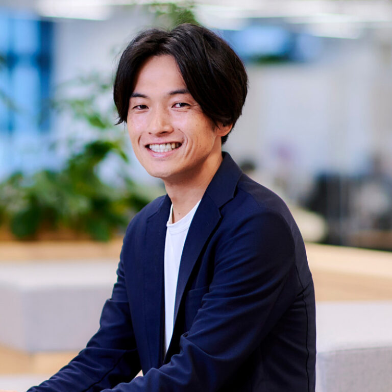山野 智久 氏